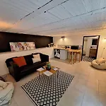 לינה וארוחת בוקר Le Domaine Du Pacha *